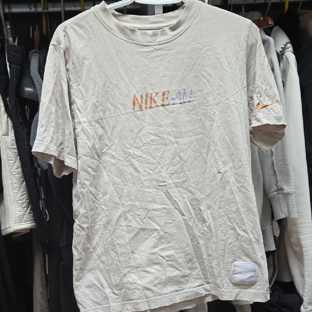 Nike Cream Short Sleeve Tee Classic Neck
